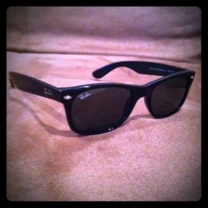 Ray•Ban wayfarer sunglasses