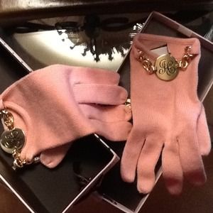 Pink juicy gloves