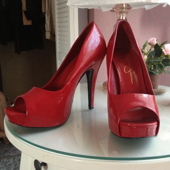 Jessica Simpson dark red heels