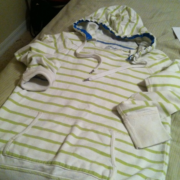 AE fleece beach hoodie.
