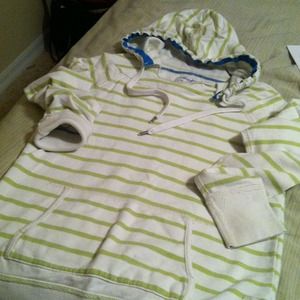 AE fleece beach hoodie.