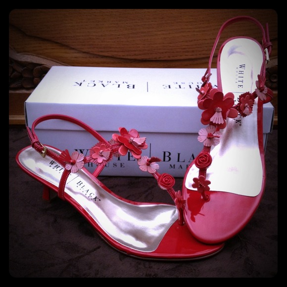 🌹RED HOT SANDALS🌹