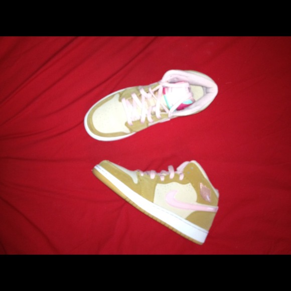 Jordan 1 Hare