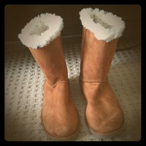 Brown faux ugg boots