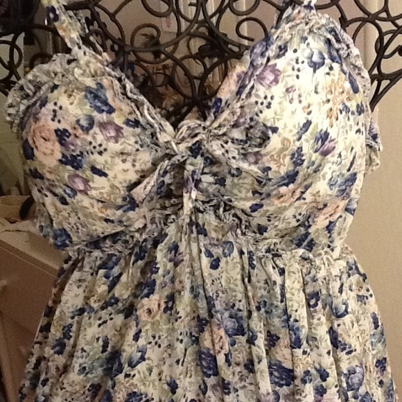 ✋SOLD✋ - Picture 2 of 3