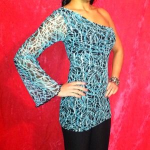 Single sleeve tunic