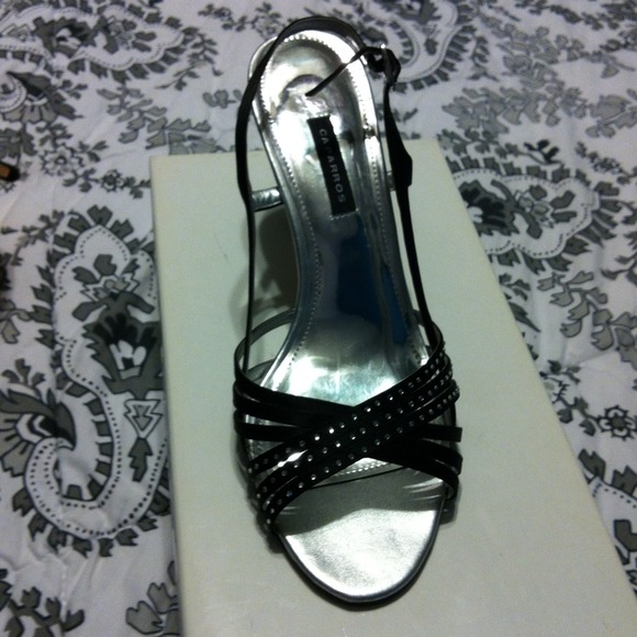Caparross shoes size 8 1/2.  Black/silk  3 ".