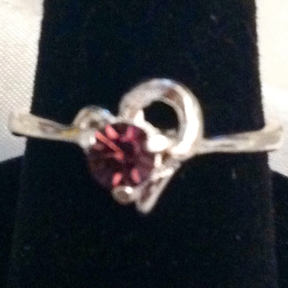 New! Silver heart ring with purple gem - Picture 1 of 3