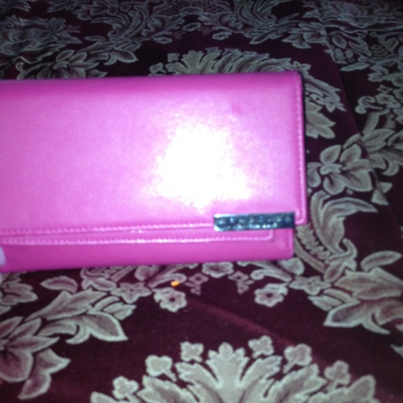 Kenneth Cole wallet