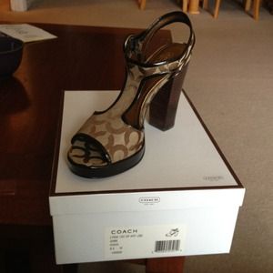 Authentic Coach Lydia signature sandal