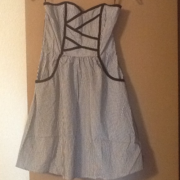 ❌❌❌❌SOLD❌❌❌❌Bebe strapless summer dress