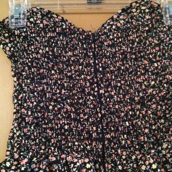❌❌❌SOLD❌❌❌Romper - Picture 3 of 4