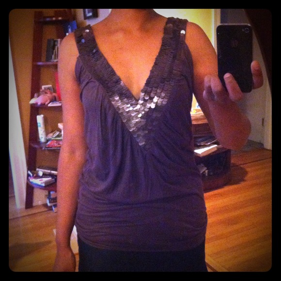 🌺bundled 🌺lovely purple sequined top