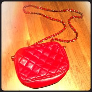 Dorothy Perkins Handbags - Sold in bundle! Quilted Dorothy Perkins cross body Dorothy Perkins Handbags - Sold in bundle! Quilted Dorothy Perkins cross body
