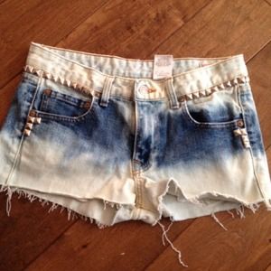 Levi's Bleached Cuttoffs