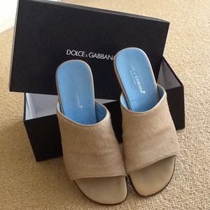 Dolce & Gabbana flats