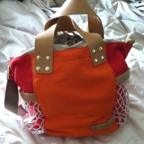 UGG beach bucket bag!! - Reserved for jademarie