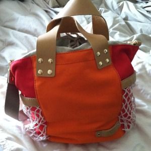 UGG beach bucket bag!! - Reserved for jademarie