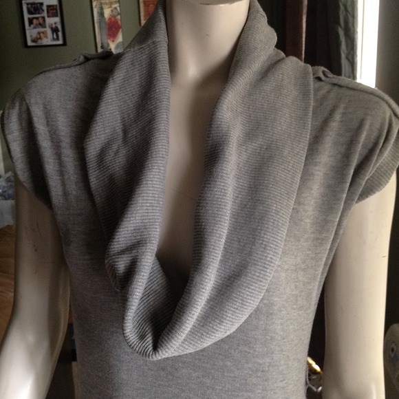 Sold@jlwitty 🌻Reduced! Grey cowl neck sexy dress