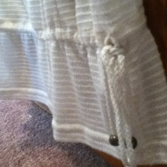 Beige blouse - Picture 4 of 4