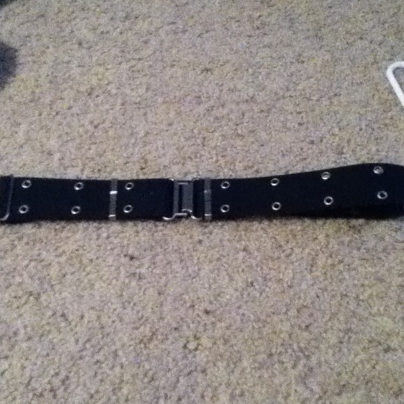Clip on belt with adjustments in length