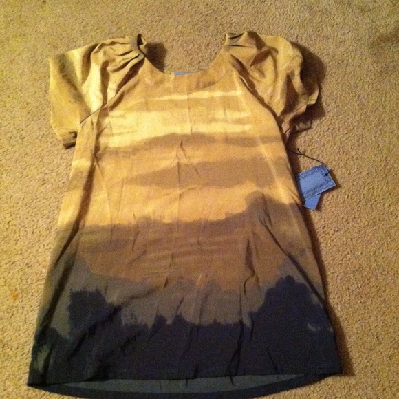 Vera Wang shirt