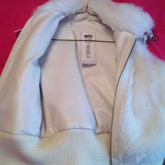 Reversible Real Fur & Leather Vest - Picture 2 of 2
