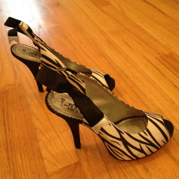 Black & white animals print heels with bows! 7