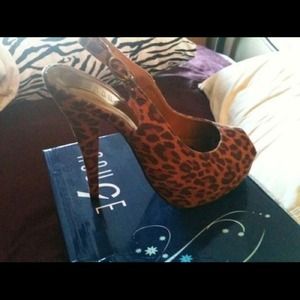 ~REDUCED~ Cheetah Peep Toe Pumps