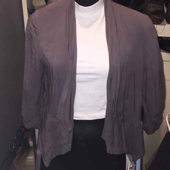 Short grey blazer - Picture 1 of 4