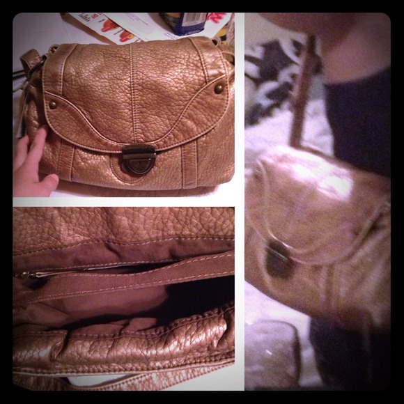 ❌sold❌🌸Brand new👜medium size cross body bag!