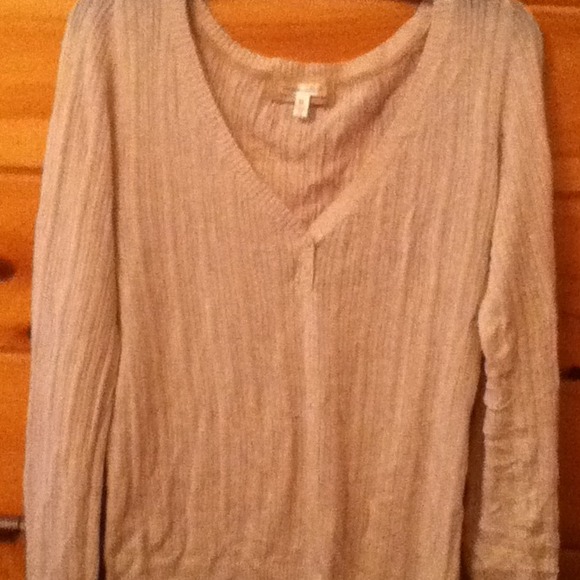 long sleeve v neck