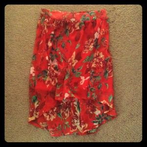 Red floral hi low skirt. NEVER WORN!