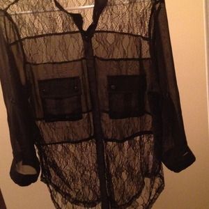 Sheer lace elbow length sleeved shirt