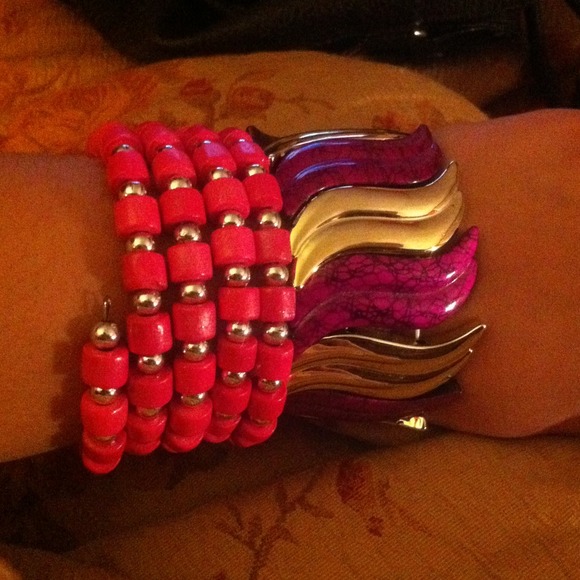 Bracelets - Picture 2 of 3
