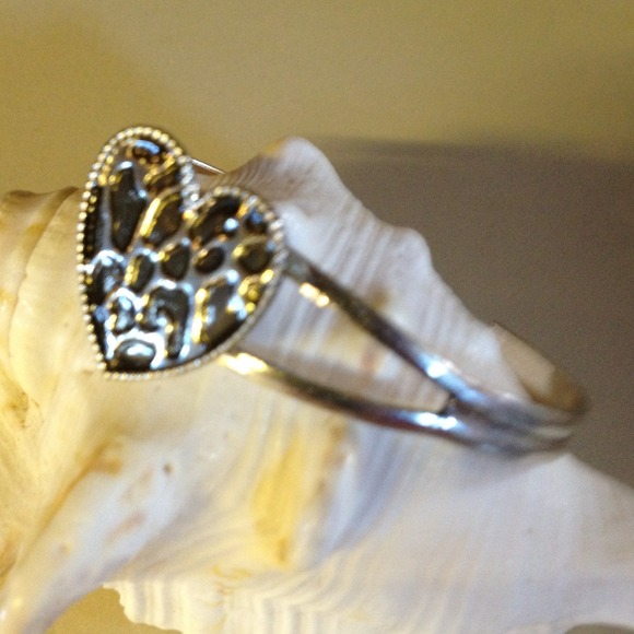 Snap on silver bracelet