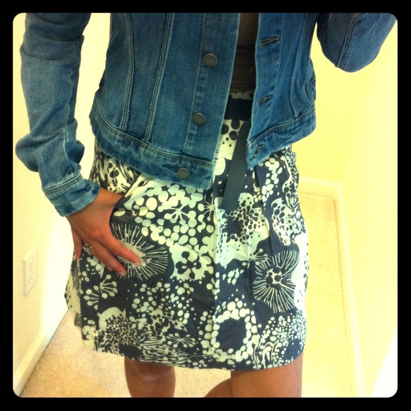 SOLD!! Grey graphic print skirt
