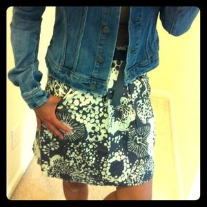SOLD!! Grey graphic print skirt