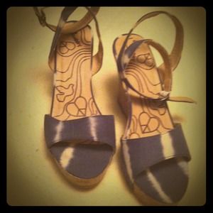 Vintage/retro tye dye high heels