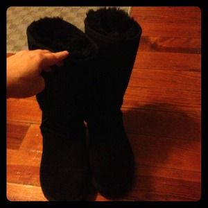 Authentic UGG black boots🐸