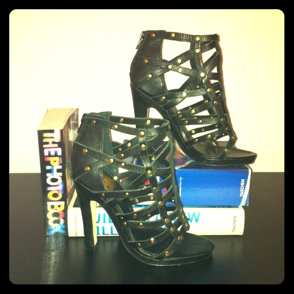 REDUCED Amazing Cage Heels