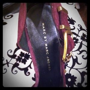 NWB Marc Jacobs, deep purple suade heels sz 40