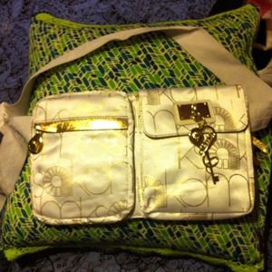 NWOT Akademiks Fanny Pack