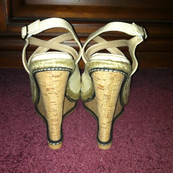 Tan Snake Skin Heels - Picture 3 of 4