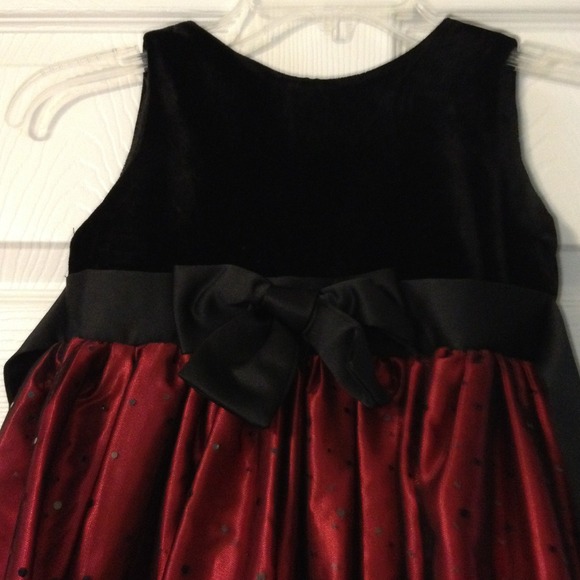 Girls size 6 dress - Picture 2 of 3