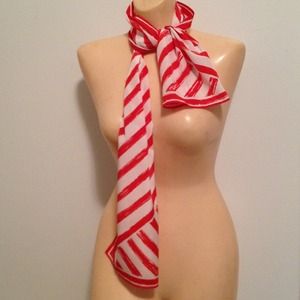 💢SOLD💢 Vintage Vera long red & white scarf