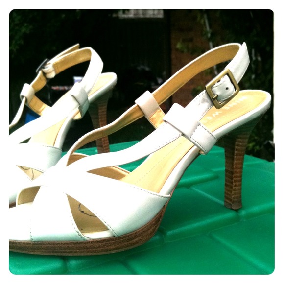 Nine west cream colored heels