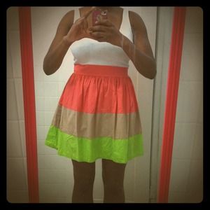 Cute summer dress has nwt. Great condition 😊👍