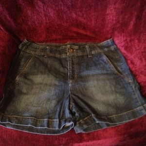 ***Reduced***Women's denim shorts