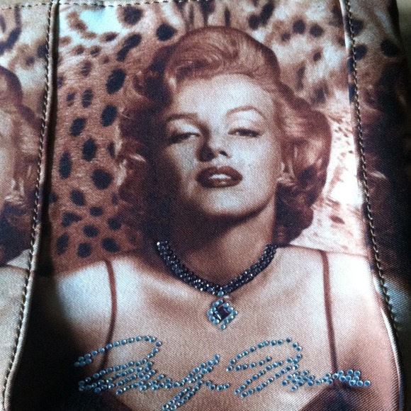 Bundle Marilyn Monroe small purse and large purse